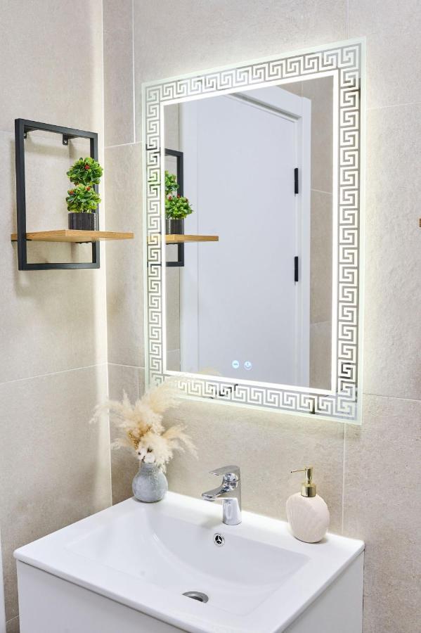 Ademar Luxury Apartment- Spa&pool Apartment