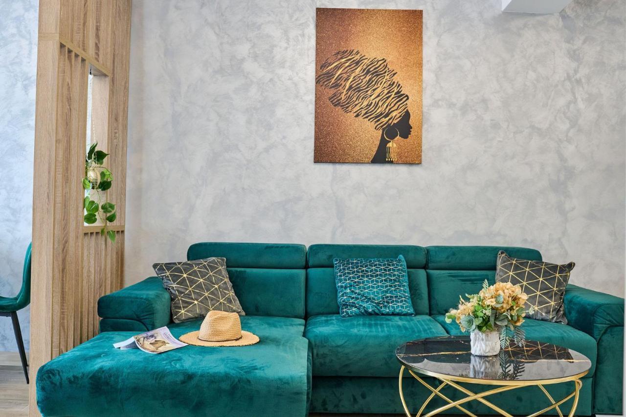 Ademar Luxury Apartment- Spa&pool Mamaia
